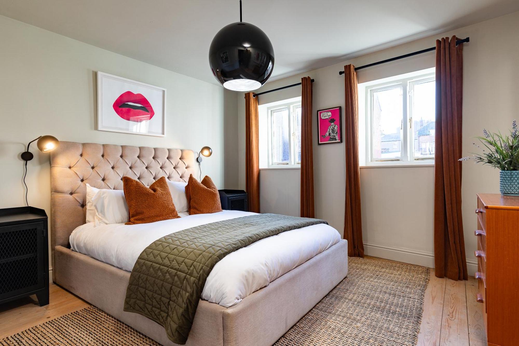 Stylish Seaside Home With King Beds And Parking Скарборо Экстерьер фото